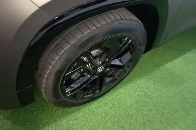 Used Volkswagen Teramont 2025 Tiguan Pro 450TSI Four-Wheel Drive Summit Edition Left Front Wheel Hub
