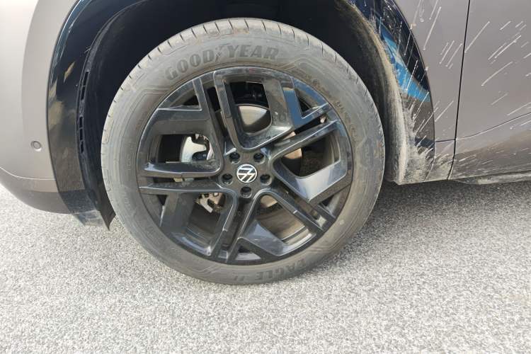Used Volkswagen Teramont 2025 Tiguan Pro 450TSI Four-Wheel Drive Summit Edition Left Front Wheel Hub