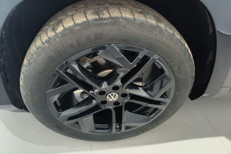 Used Volkswagen Teramont 2025 Tiguan Pro 450TSI Four-Wheel Drive Summit Edition Left Front Wheel Hub