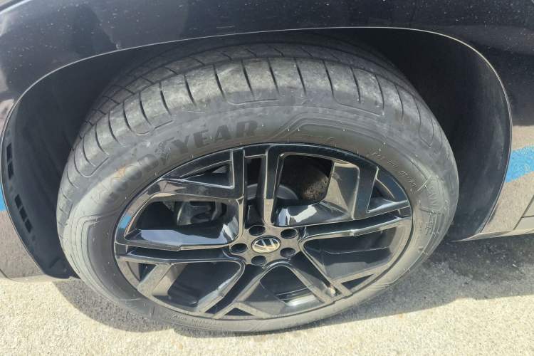 Used Volkswagen Teramont 2025 Tiguan Pro 450TSI Four-Wheel Drive Summit Edition Left Front Wheel Hub