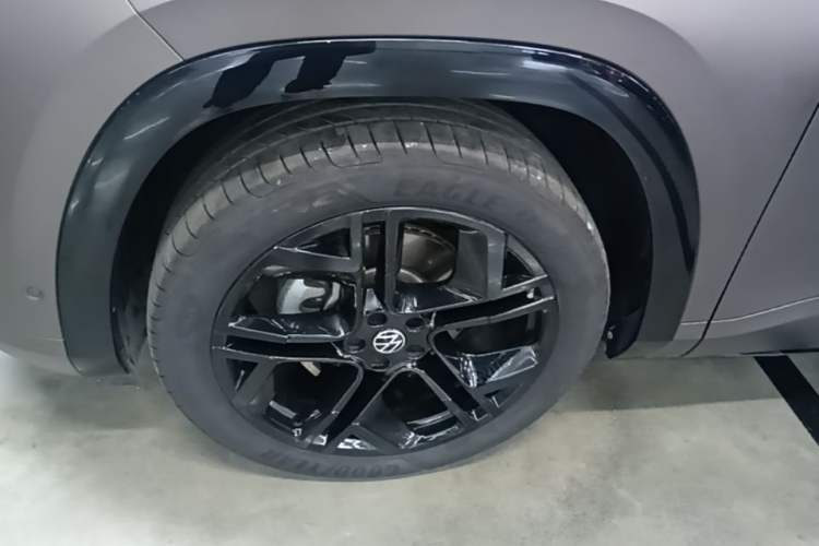 Used Volkswagen Teramont 2025 Tiguan Pro 450TSI Four-Wheel Drive Summit Edition Left Front Wheel Hub