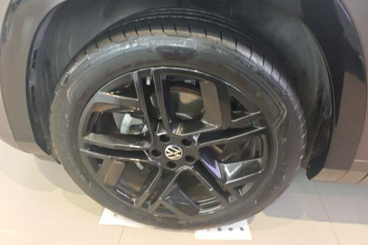 Used Volkswagen Teramont 2025 Tiguan Pro 450TSI Four-Wheel Drive Summit Edition Left Front Wheel Hub