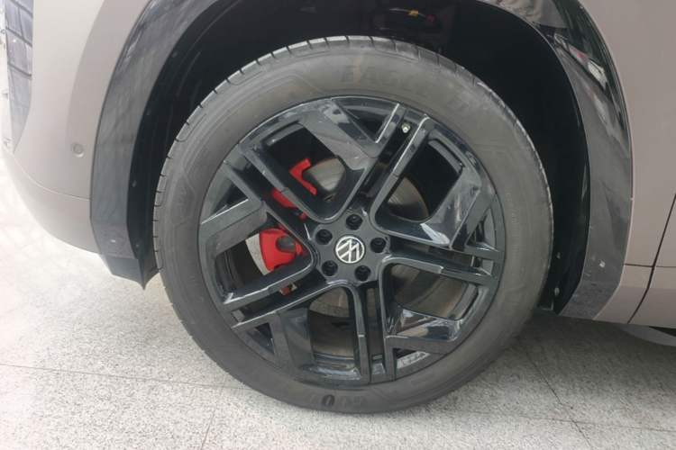 Used Volkswagen Teramont 2025 Tiguan Pro 450TSI Four-Wheel Drive Summit Edition Left Front Wheel Hub