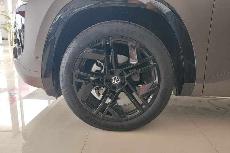 Used Volkswagen Teramont 2025 Tiguan Pro 450TSI Four-Wheel Drive Summit Edition Left Front Wheel Hub