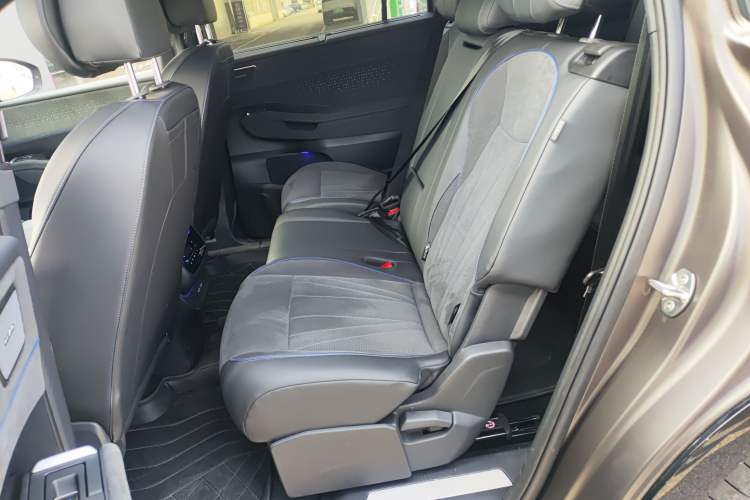 Used Volkswagen Teramont 2025 Tiguan Pro 450TSI Four-Wheel Drive Summit Edition Left Rear Seat