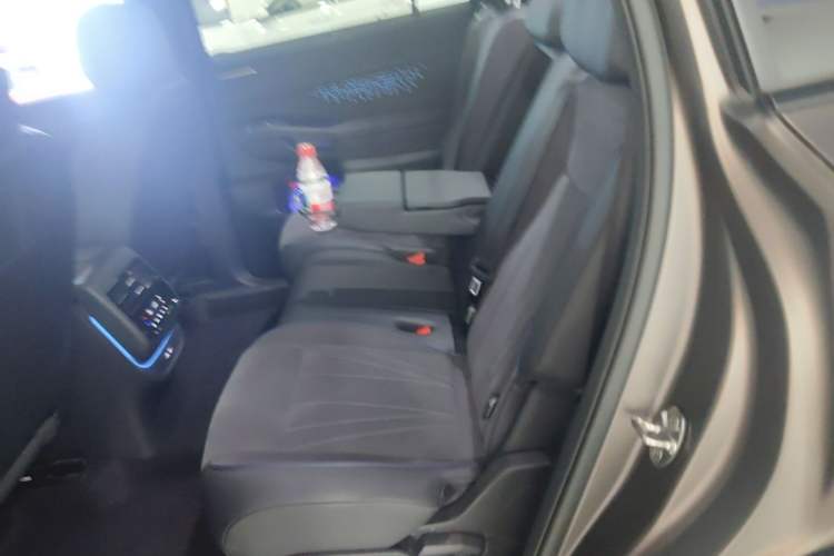 Used Volkswagen Teramont 2025 Tiguan Pro 450TSI Four-Wheel Drive Summit Edition Left Rear Seat