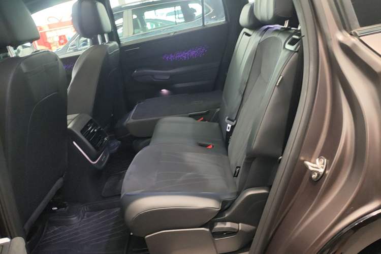 Used Volkswagen Teramont 2025 Tiguan Pro 450TSI Four-Wheel Drive Summit Edition Left Rear Seat