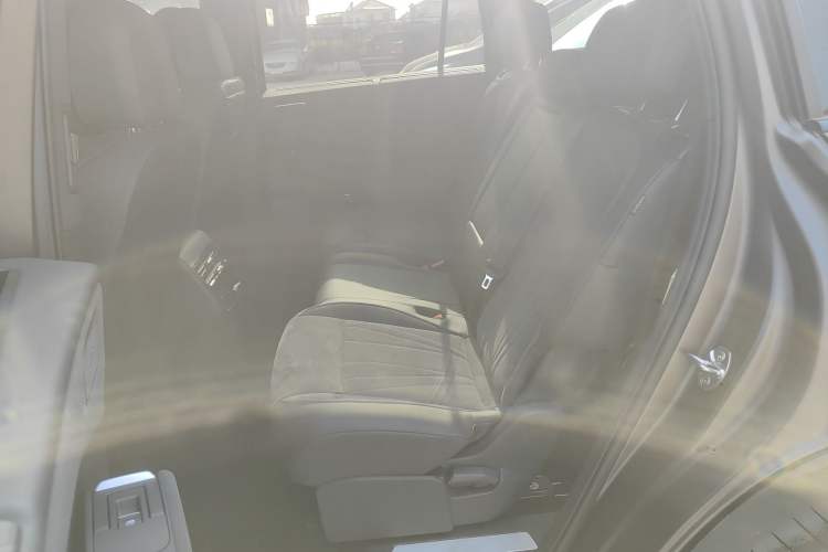Used Volkswagen Teramont 2025 Tiguan Pro 450TSI Four-Wheel Drive Summit Edition Left Rear Seat