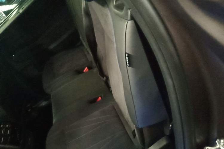 Used Volkswagen Teramont 2025 Tiguan Pro 450TSI Four-Wheel Drive Summit Edition Left Rear Seat