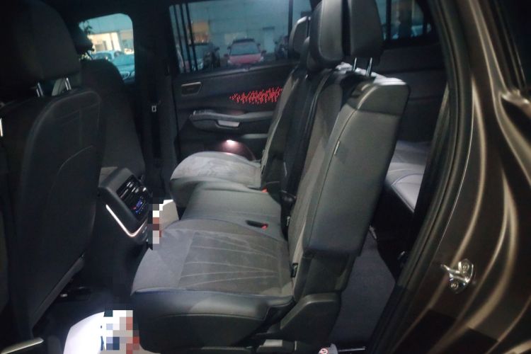 Used Volkswagen Teramont 2025 Tiguan Pro 450TSI Four-Wheel Drive Summit Edition Left Rear Seat