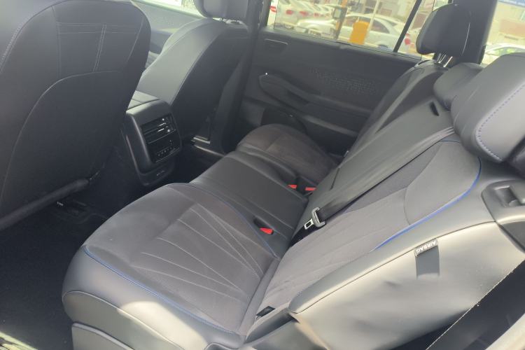 Used Volkswagen Teramont 2025 Tiguan Pro 450TSI Four-Wheel Drive Summit Edition Left Rear Seat