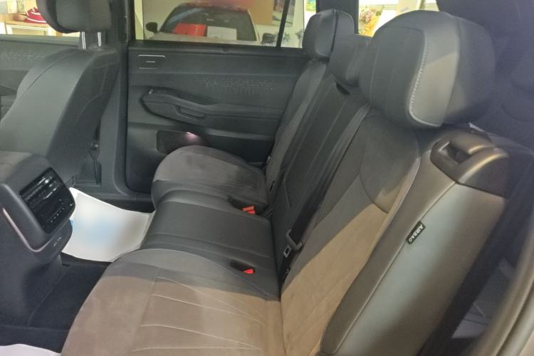 Used Volkswagen Teramont 2025 Tiguan Pro 450TSI Four-Wheel Drive Summit Edition Left Rear Seat