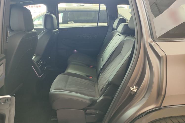 Used Volkswagen Teramont 2025 Tiguan Pro 450TSI Four-Wheel Drive Summit Edition Left Rear Seat