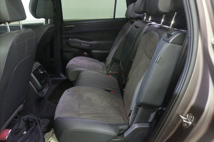 Used Volkswagen Teramont 2025 Tiguan Pro 450TSI Four-Wheel Drive Summit Edition Left Rear Seat