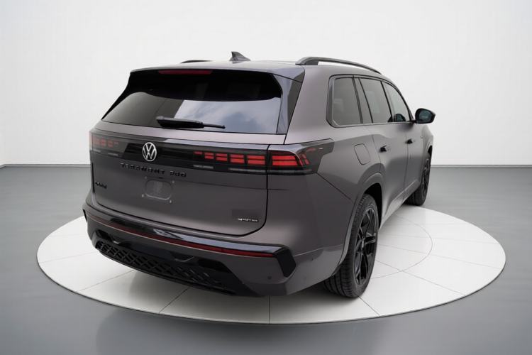 Used Volkswagen Teramont 2025 Tiguan Pro 450TSI Four-Wheel Drive Summit Edition Rear Right 45 Deg