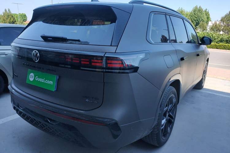Used Volkswagen Teramont 2025 Tiguan Pro 450TSI Four-Wheel Drive Summit Edition Rear Right 45 Deg