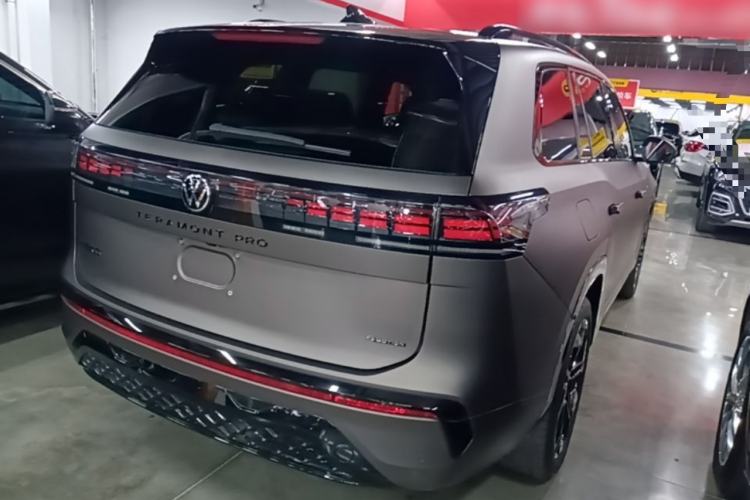 Used Volkswagen Teramont 2025 Tiguan Pro 450TSI Four-Wheel Drive Summit Edition Rear Right 45 Deg