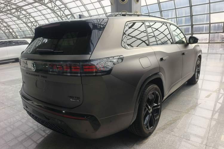 Used Volkswagen Teramont 2025 Tiguan Pro 450TSI Four-Wheel Drive Summit Edition Rear Right 45 Deg