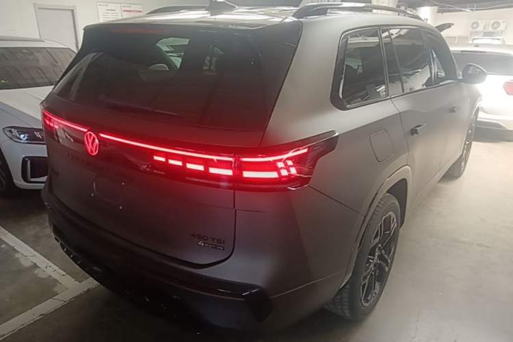 Used Volkswagen Teramont 2025 Tiguan Pro 450TSI Four-Wheel Drive Summit Edition Rear Right 45 Deg