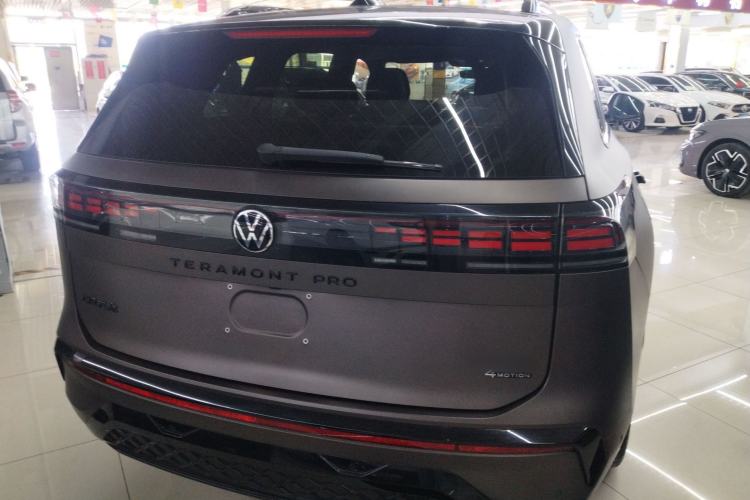 Used Volkswagen Teramont 2025 Tiguan Pro 450TSI Four-Wheel Drive Summit Edition Rear Right 45 Deg