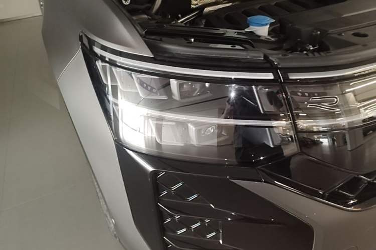 Used Volkswagen Teramont 2025 Tiguan Pro 450TSI Four-Wheel Drive Summit Edition Right Front Headlight