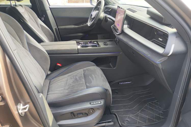 Used Volkswagen Teramont 2025 Tiguan Pro 450TSI Four-Wheel Drive Summit Edition Right Front Seat