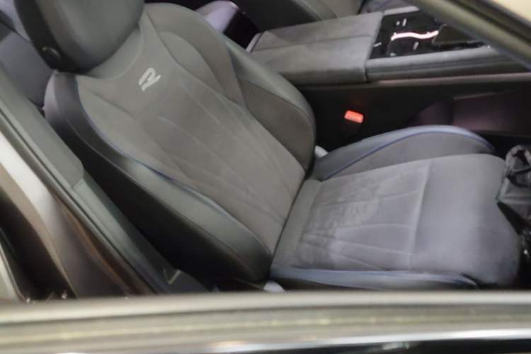 Used Volkswagen Teramont 2025 Tiguan Pro 450TSI Four-Wheel Drive Summit Edition Right Front Seat