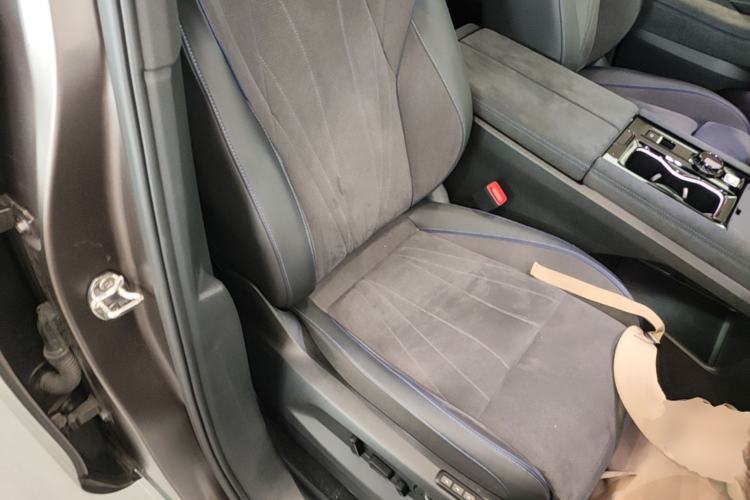 Used Volkswagen Teramont 2025 Tiguan Pro 450TSI Four-Wheel Drive Summit Edition Right Front Seat