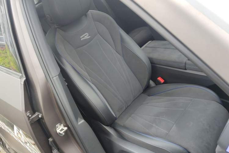 Used Volkswagen Teramont 2025 Tiguan Pro 450TSI Four-Wheel Drive Summit Edition Right Front Seat