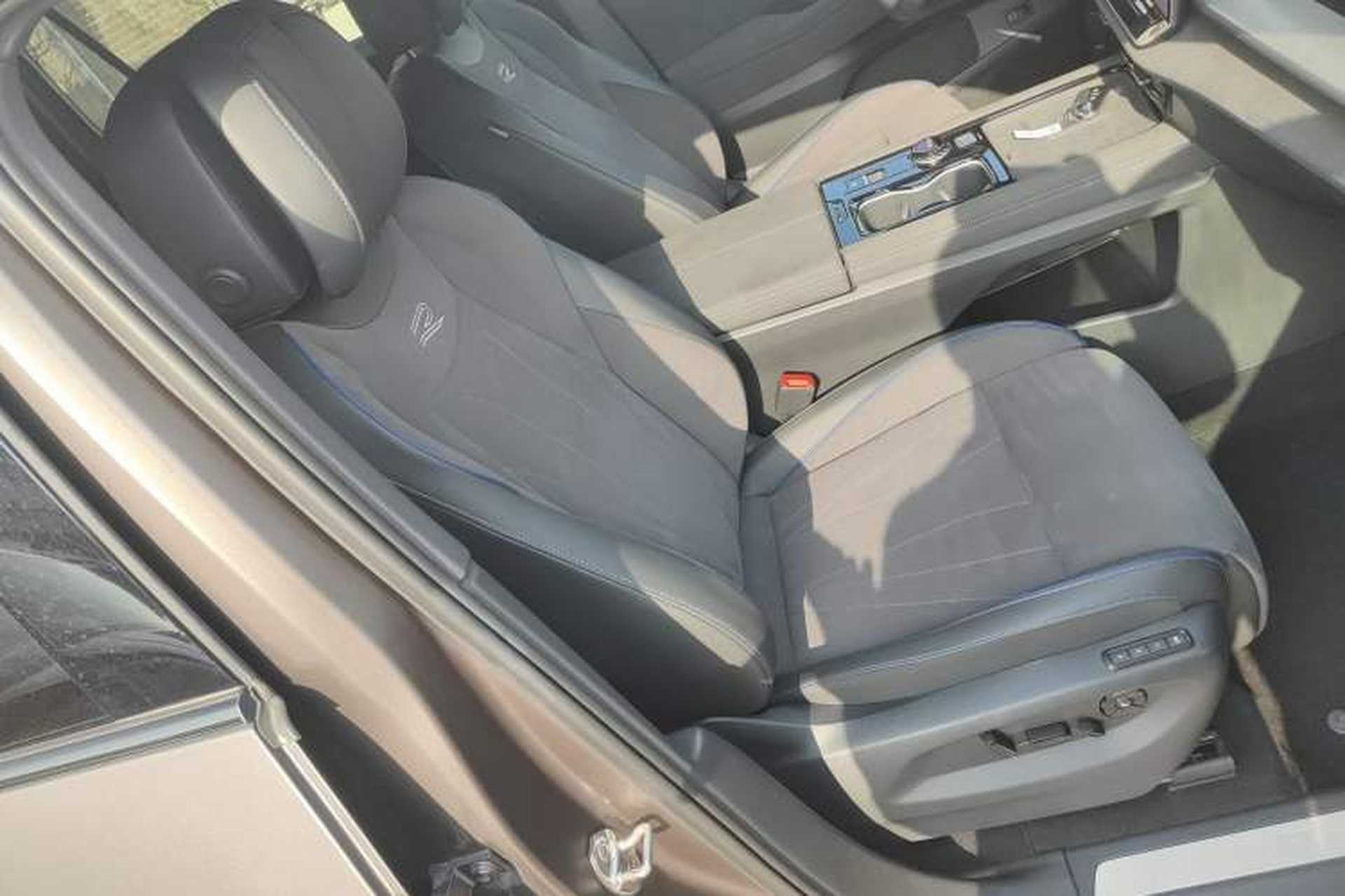 Used Volkswagen Teramont 2025 Tiguan Pro 450TSI Four-Wheel Drive Summit Edition Right Front Seat