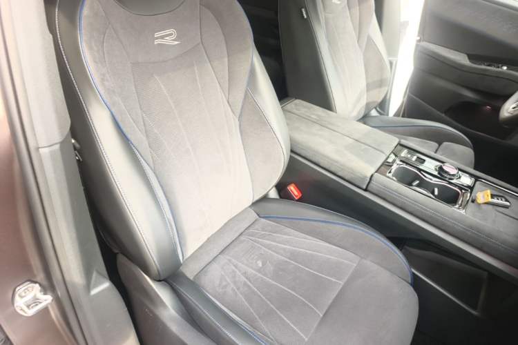 Used Volkswagen Teramont 2025 Tiguan Pro 450TSI Four-Wheel Drive Summit Edition Right Front Seat