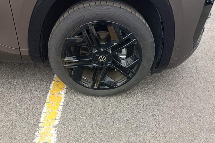 Used Volkswagen Teramont 2025 Tiguan Pro 450TSI Four-Wheel Drive Summit Edition Right Front Wheel Hub
