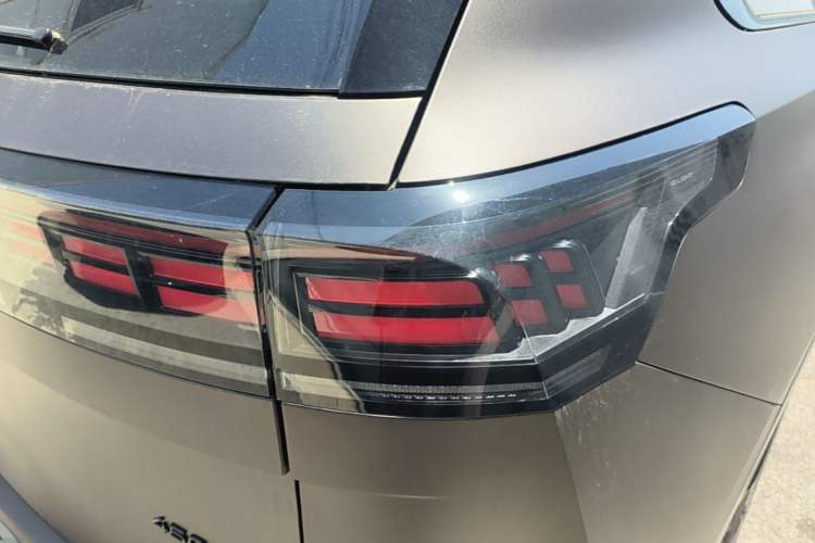 Used Volkswagen Teramont 2025 Tiguan Pro 450TSI Four-Wheel Drive Summit Edition Right Rear Taillight