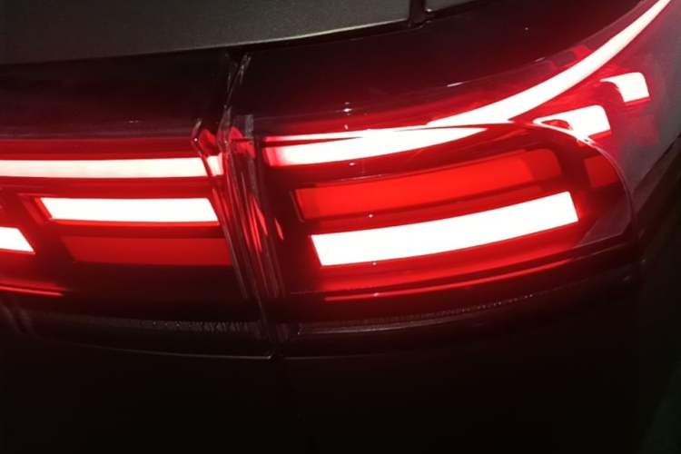 Used Volkswagen Teramont 2025 Tiguan Pro 450TSI Four-Wheel Drive Summit Edition Right Rear Taillight