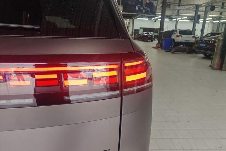 Used Volkswagen Teramont 2025 Tiguan Pro 450TSI Four-Wheel Drive Summit Edition Right Rear Taillight