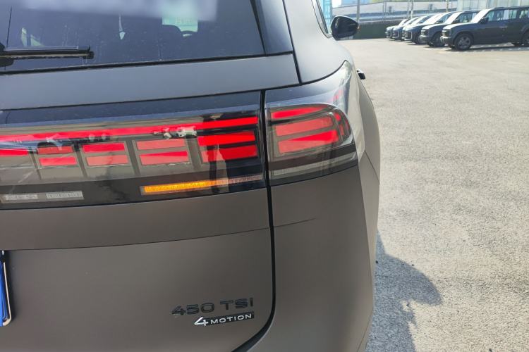 Used Volkswagen Teramont 2025 Tiguan Pro 450TSI Four-Wheel Drive Summit Edition Right Rear Taillight