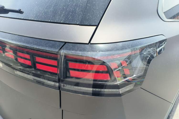 Used Volkswagen Teramont 2025 Tiguan Pro 450TSI Four-Wheel Drive Summit Edition Right Rear Taillight