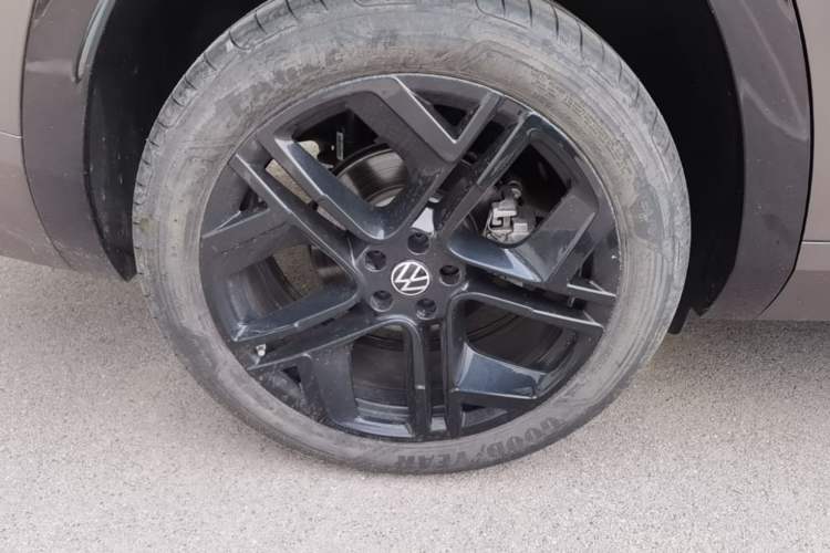 Used Volkswagen Teramont 2025 Tiguan Pro 450TSI Four-Wheel Drive Summit Edition Right Rear Wheel Hub