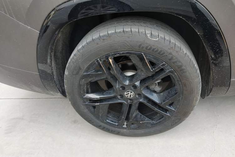 Used Volkswagen Teramont 2025 Tiguan Pro 450TSI Four-Wheel Drive Summit Edition Right Rear Wheel Hub