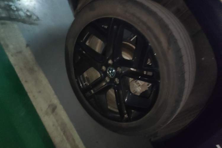 Used Volkswagen Teramont 2025 Tiguan Pro 450TSI Four-Wheel Drive Summit Edition Right Rear Wheel Hub