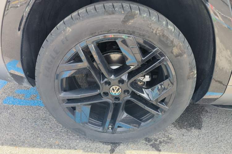 Used Volkswagen Teramont 2025 Tiguan Pro 450TSI Four-Wheel Drive Summit Edition Right Rear Wheel Hub