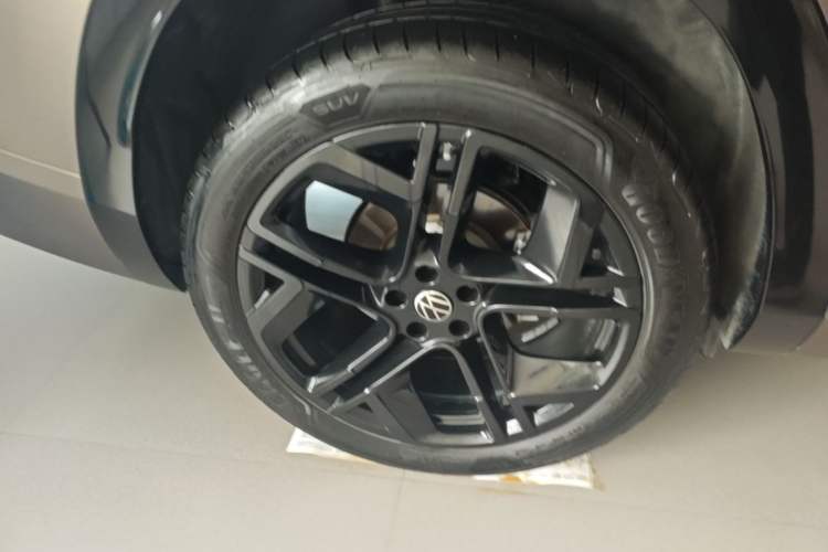Used Volkswagen Teramont 2025 Tiguan Pro 450TSI Four-Wheel Drive Summit Edition Right Rear Wheel Hub