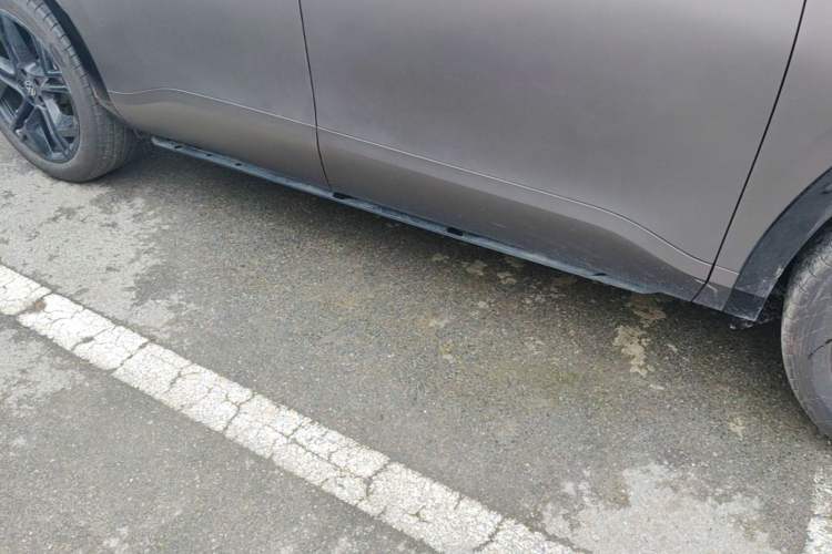 Used Volkswagen Teramont 2025 Tiguan Pro 450TSI Four-Wheel Drive Summit Edition Right Side Sill