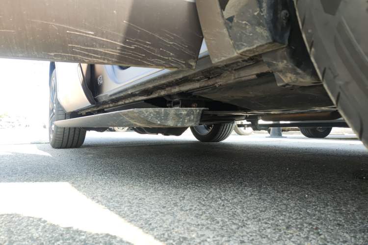 Used Volkswagen Teramont 2025 Tiguan Pro 450TSI Four-Wheel Drive Summit Edition Right Side Sill