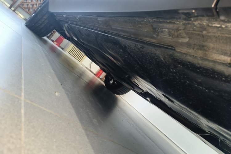 Used Volkswagen Teramont 2025 Tiguan Pro 450TSI Four-Wheel Drive Summit Edition Right Side Sill