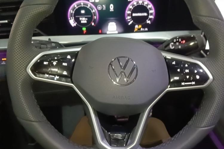 Used Volkswagen Teramont 2025 Tiguan Pro 450TSI Four-Wheel Drive Summit Edition Steering Wheel