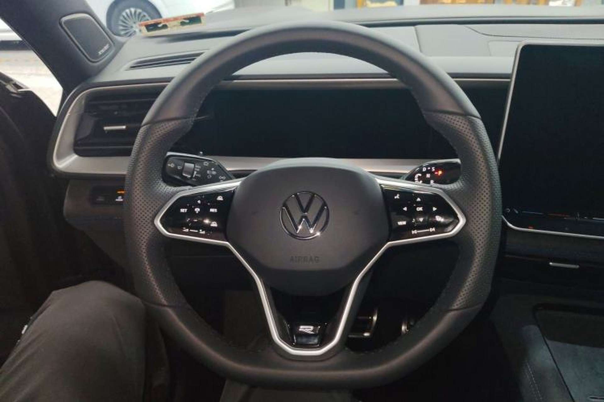 Used Volkswagen Teramont 2025 Tiguan Pro 450TSI Four-Wheel Drive Summit Edition Steering Wheel