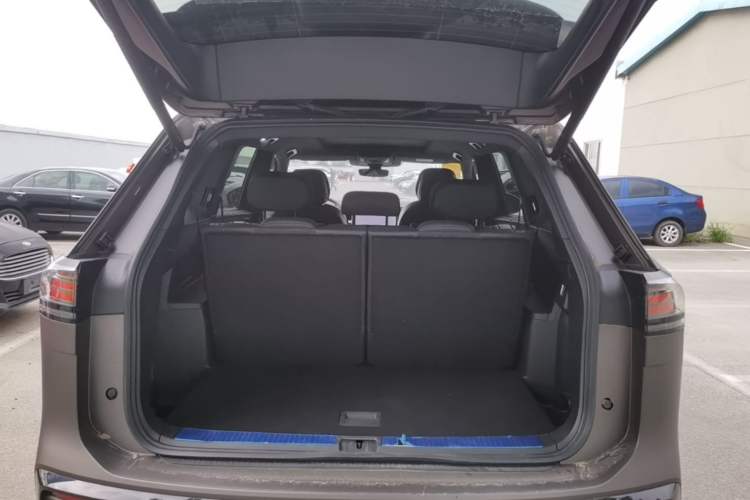 Used Volkswagen Teramont 2025 Tiguan Pro 450TSI Four-Wheel Drive Summit Edition Trunk
