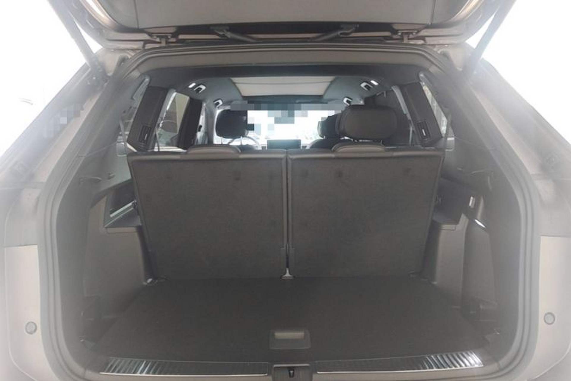 Used Volkswagen Teramont 2025 Tiguan Pro 450TSI Four-Wheel Drive Summit Edition Trunk