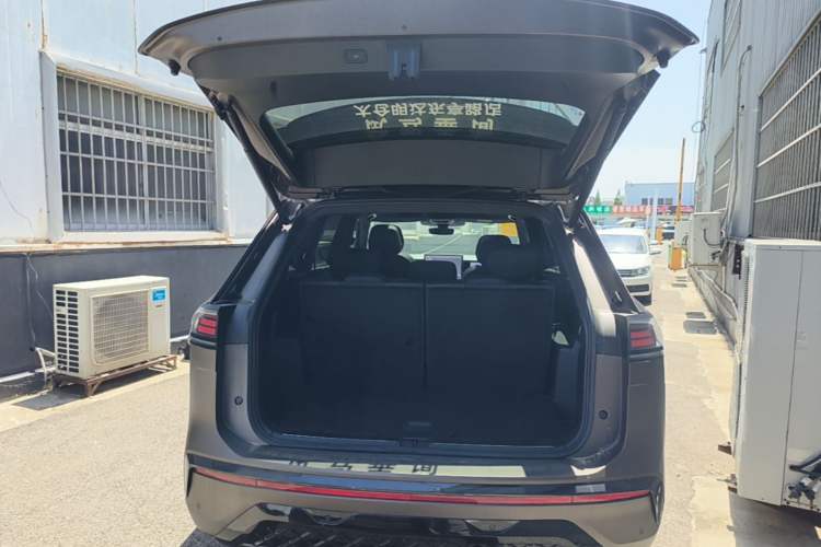 Used Volkswagen Teramont 2025 Tiguan Pro 450TSI Four-Wheel Drive Summit Edition Trunk